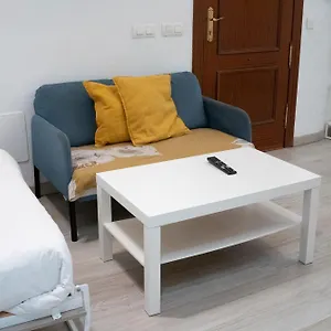 estupendo-estudio-al-lado-de-plaza-la-merced.hotelsinnerja.org/